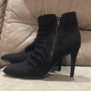 Worthington Womens Heeled Black Boots Size 6.5 M